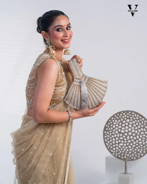 Sierra_Fan-Tail_Beaded_Bag